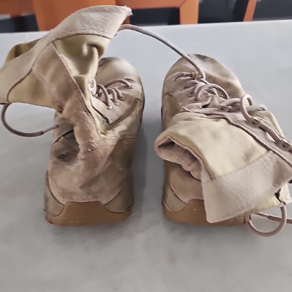 Bates Combat Tan Zero Mass 8" Desert Boots Size 10.5 Reg USED